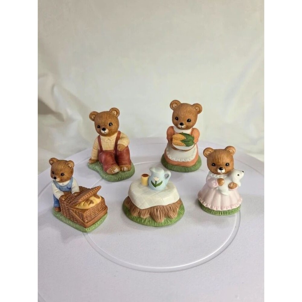 Homco Vintage Family Picnic Bear 1462 Collection